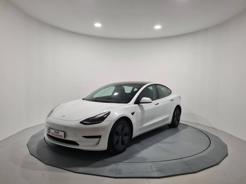 Tesla Model 3 (2021) - Equipement: sans les mains!