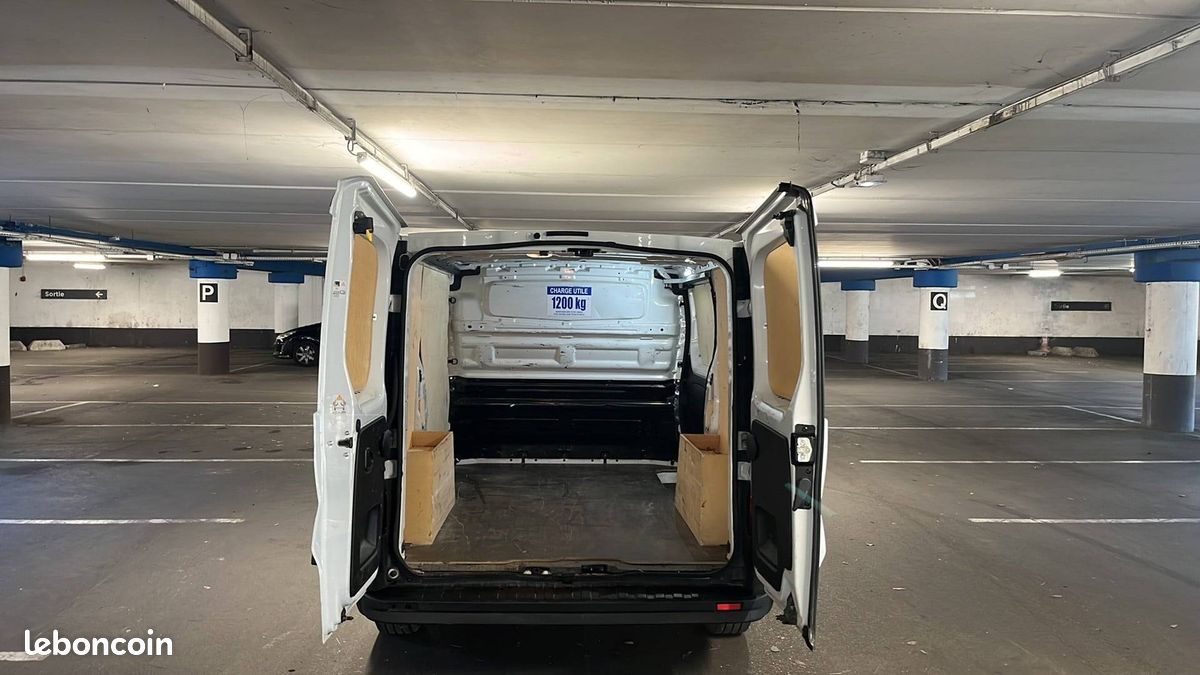 Renault trafic fg blue dci 130 l1h1 3t gsr2 (image 19)
