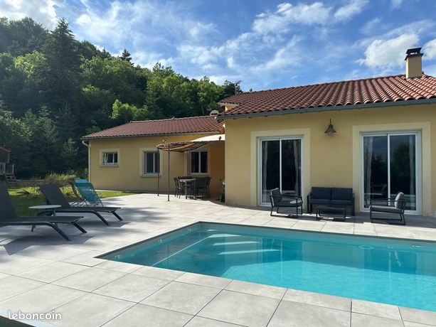 Maison familiale avec piscine Cussac sur Loire