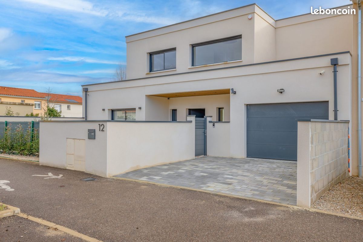 Maison 5 pièces 130 m² · à Pont-de-Chéruy · 130 m² · 499 000 €