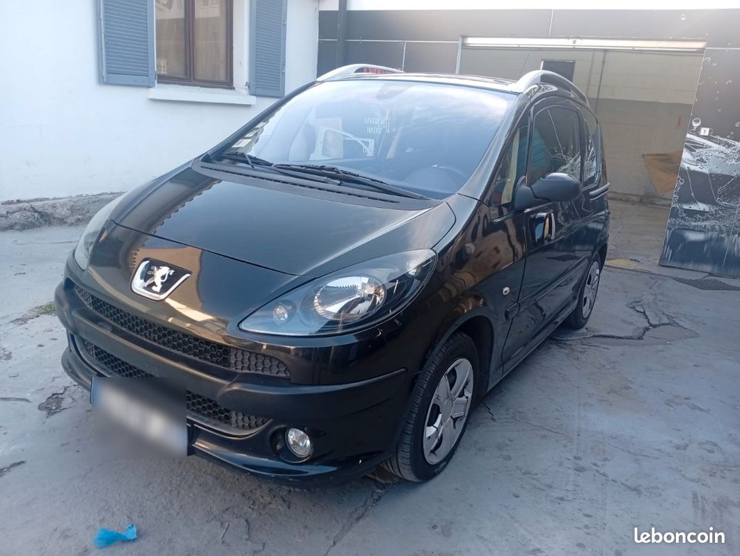 Peugeot 1007 (image 1)