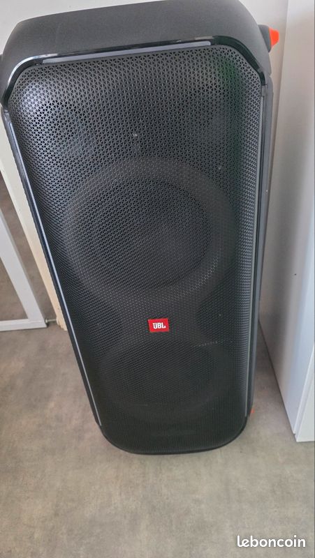 Enceinte jbl parti box 710 (image 1)