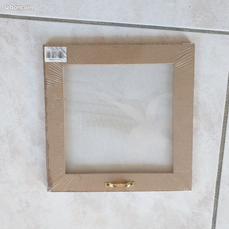 Toile imprimée sur cadre bois, photo fleur cailloux, 20x20 cm (image 3)