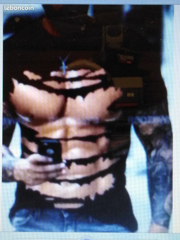 T-shirt sexy en L avec motif corps musclé sous T-shirt arraché (image 6)