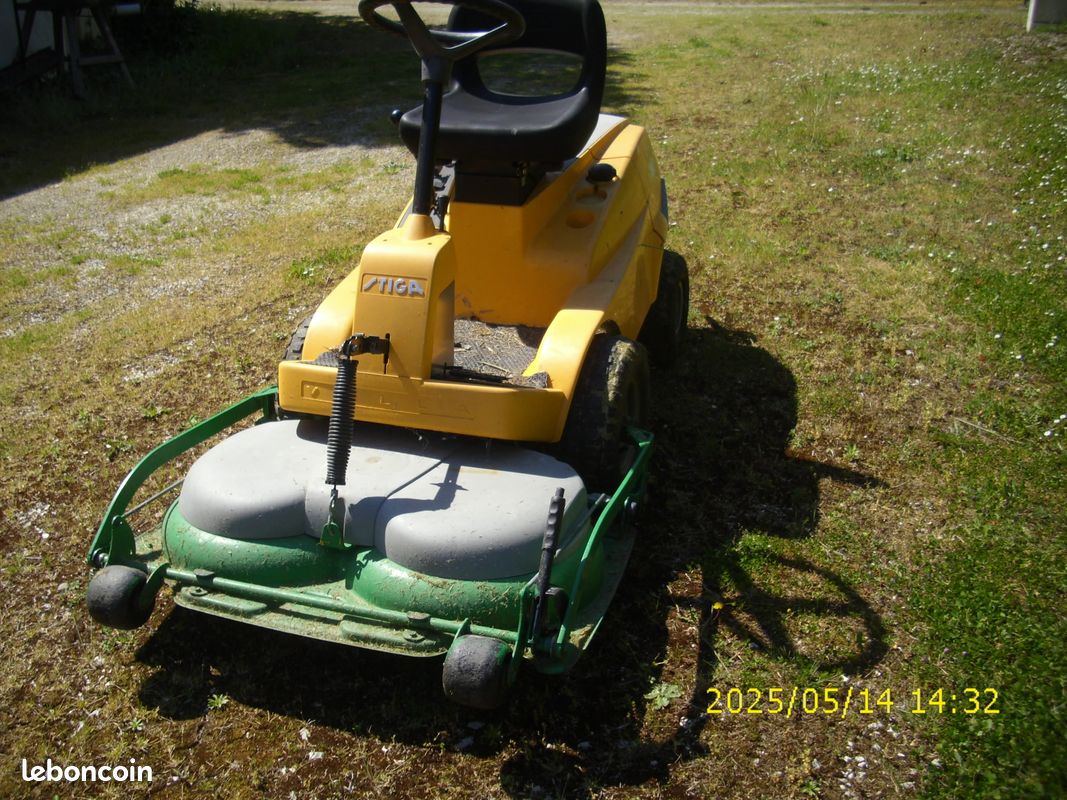 Tondeuse autoportée frontale mulching (image 1)