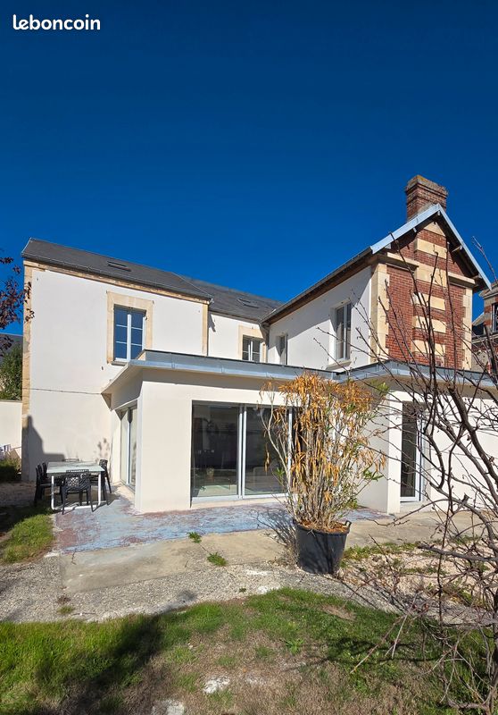Maison 8 pièces 170 m² · à Caen · 170 m² · 599 000 €