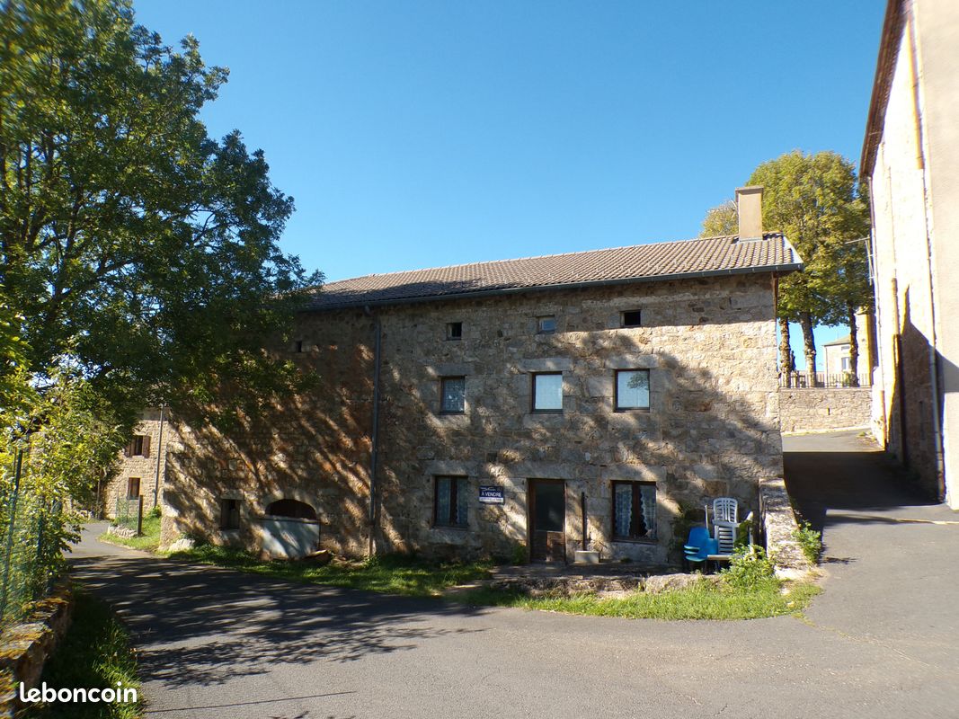 Maison 5 pièces 113 m² · au Mas-de-Tence · 113 m² · 180 000 €