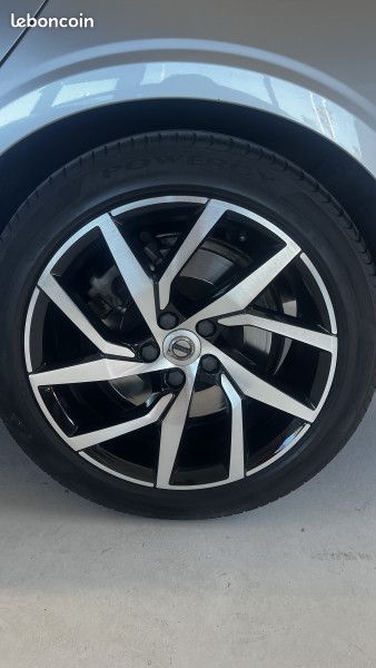 Volvo V60 D3 150CH ADBLUE MOMENTUM GEARTRONIC (image 8)