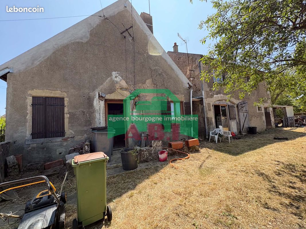 Maison 7 pièces 160 m² · à Varzy · 160 m² · 38 000 €
