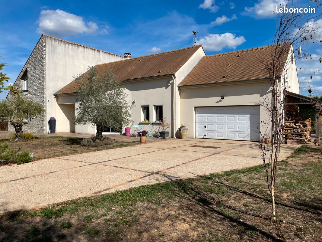 Maison 7 pièces 210 m² · à Saint-Maurice-Montcouronne · 210 m² · 720 000 €
