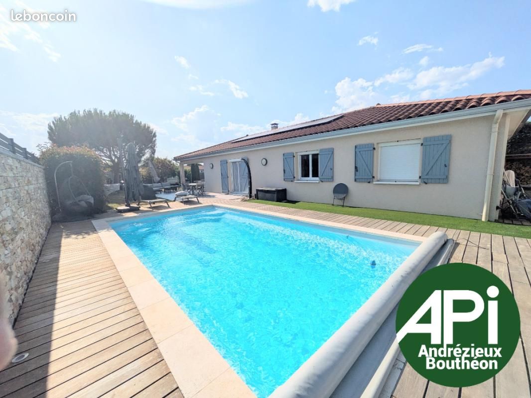 Maison 5 pièces 118 m² · à L'Hôpital-le-Grand · 118 m² · 382 000 €