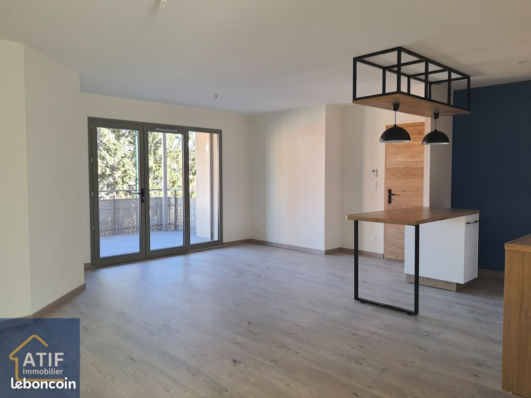 Appartement 4 pièces 82 m² · à Saint-Germain-Laval · 82 m² · 690 €/mois