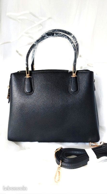 Sac à Main Gallantry Matelassé Shiny - Similicuir Noir - Modèle C0169 - Dimensions 25x19x19cm - Neuf Avec étiquettes