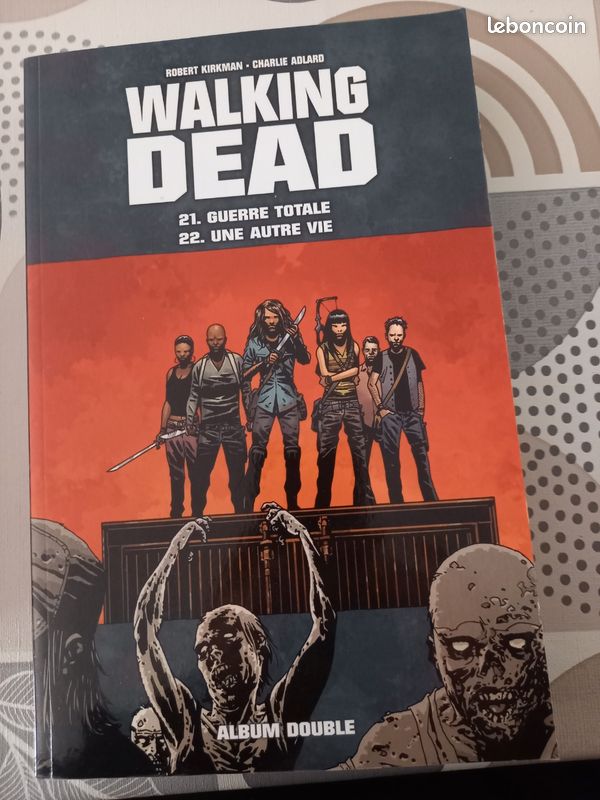 Lot 6 Bd Walking dead en français (image 6)