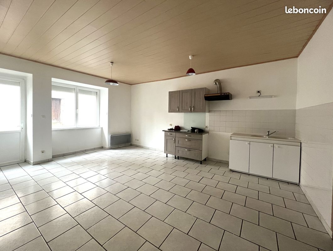 Appartement 3 pièces 50 m² · à Laussonne · 50 m² · 380 €/mois