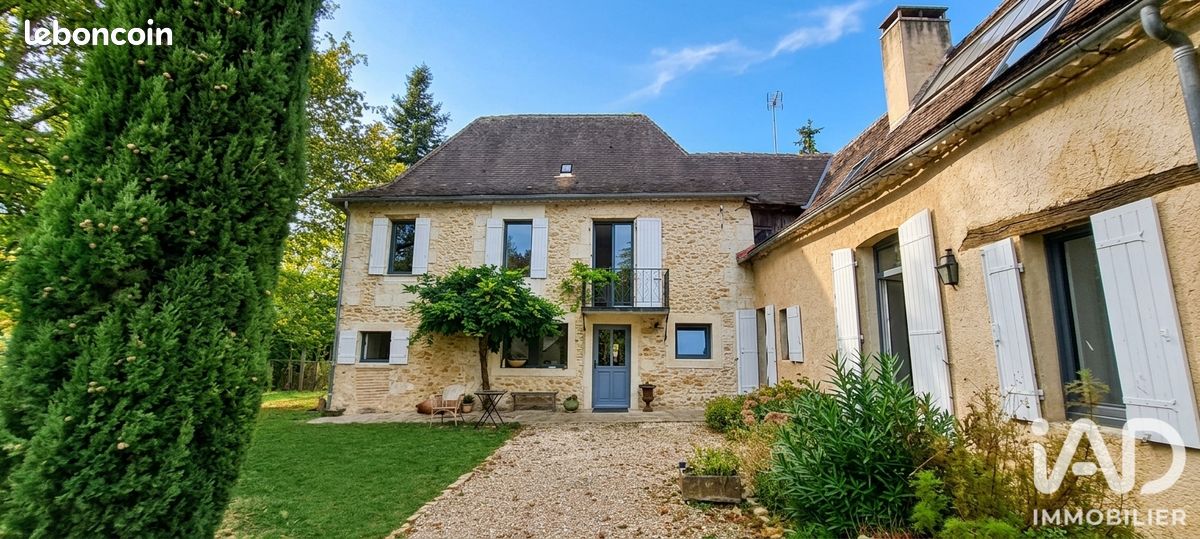 Maison 19 pièces 340 m² · à Lembras · 340 m² · 450 000 €