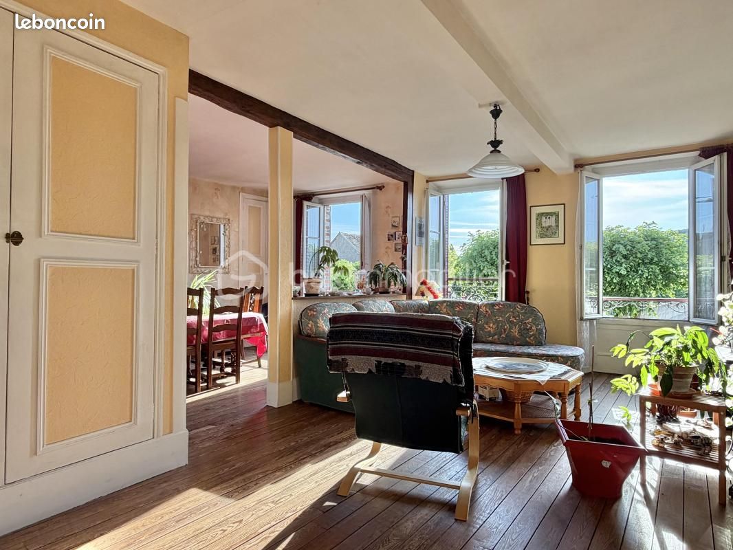 Maison 5 pièces 143 m² · à Villeneuve-sur-Yonne · 143 m² · 199 999 €