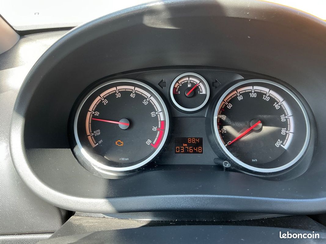 ARRIVAGE DE 8 OPEL CORSA 2013 video en ligne sur le bon coin (image 9)