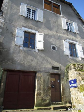 Maison en pierre – centre Beaulieu-sur-Dordogne – fort potentiel