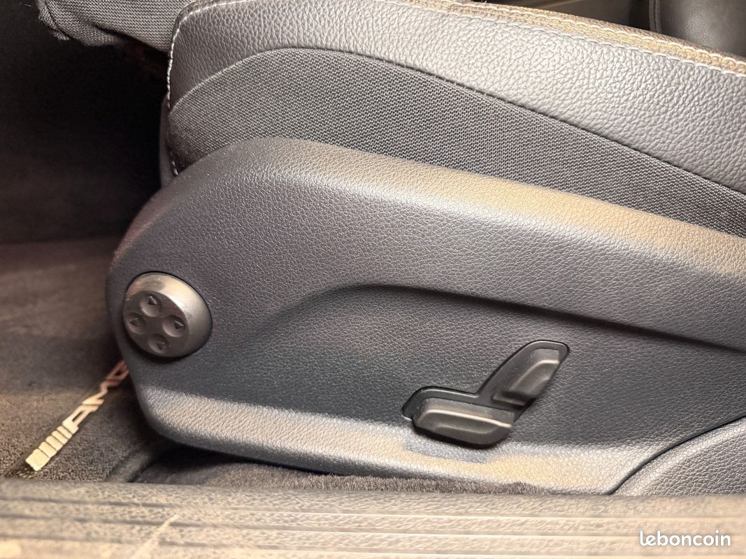MERCEDES CLASSE C BREAK 300 d 9G-Tronic 4Matic AMG Line - Toit ouvrant - Attelage (image 33)