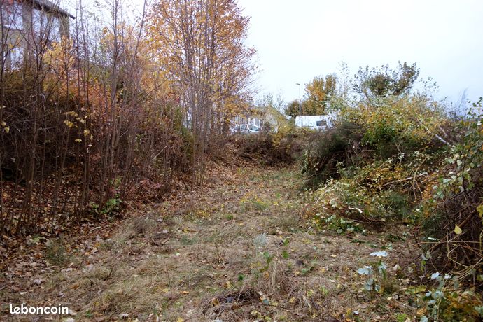 Terrain constructible 1789 m2 Chambon/Lignon