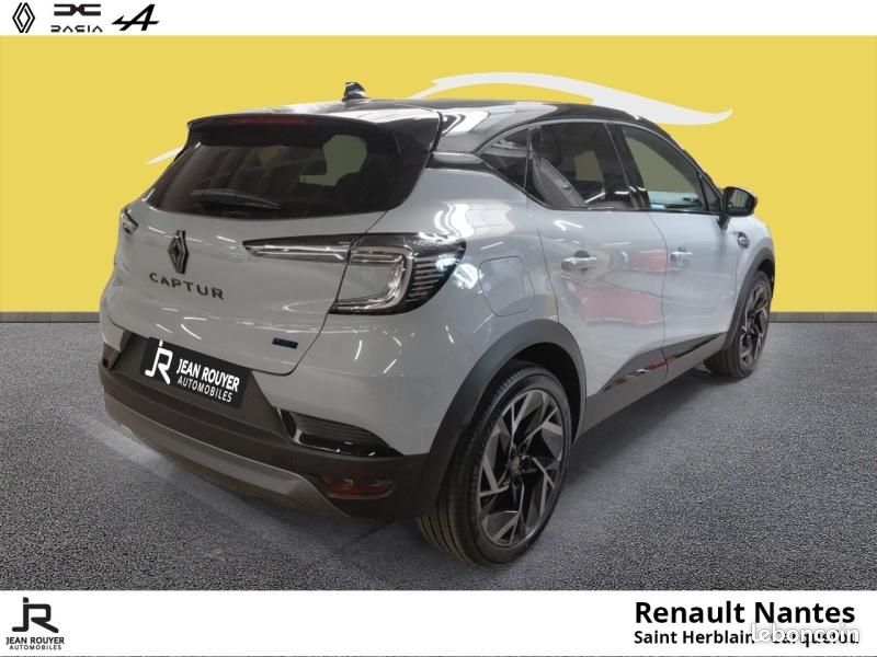 Renault Captur 1.8 E-Tech full hybrid 160ch esprit Alpine - 26 (image 17)