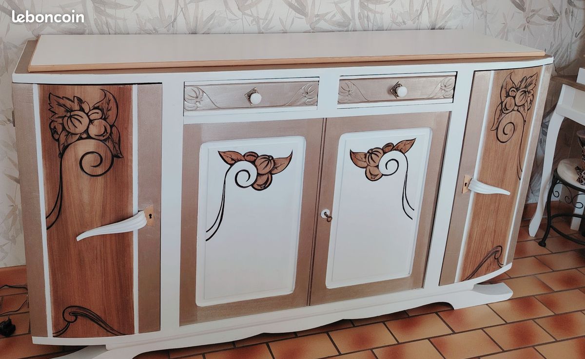 Vide maison Beau buffet art déco en noyer (image 2)