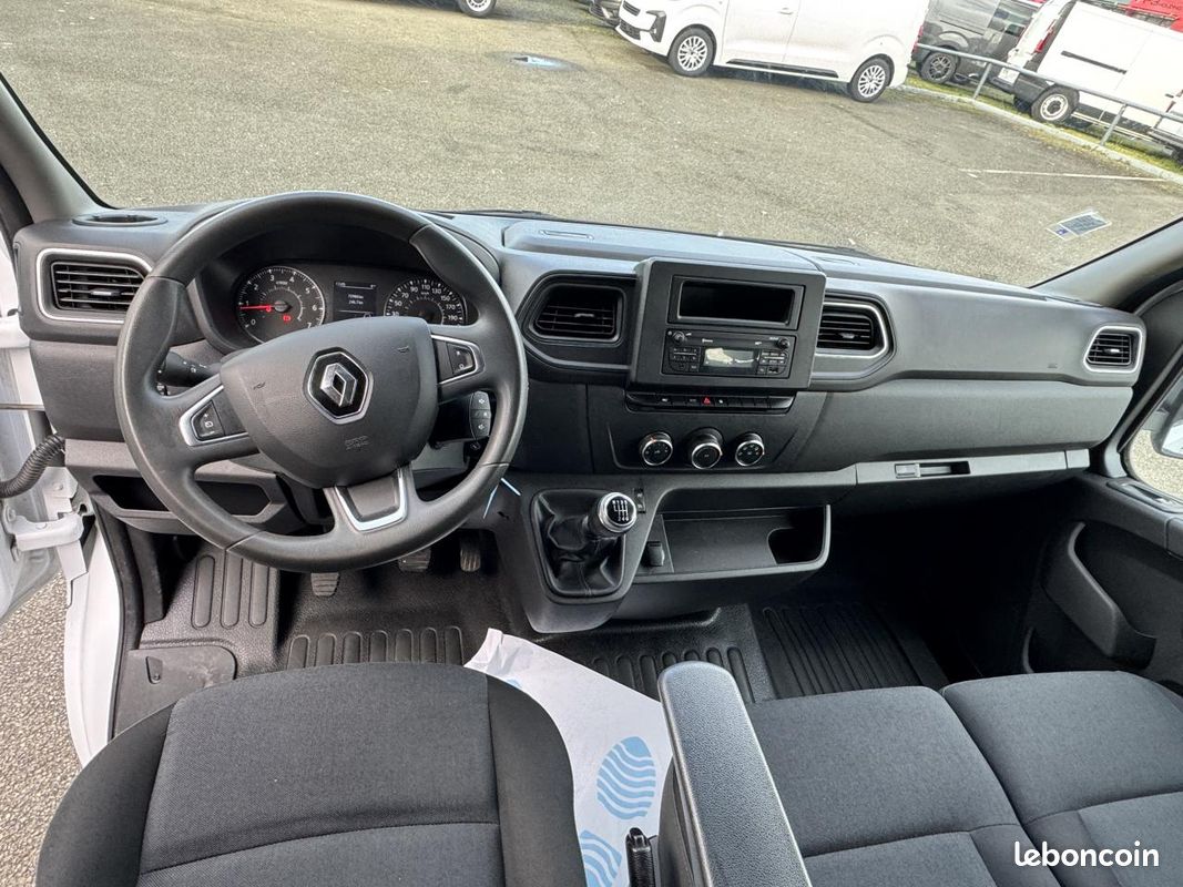 Renault master 3t3 l2h2 2.3 dci 135ch confort cabine approfondie 7 places (image 3)