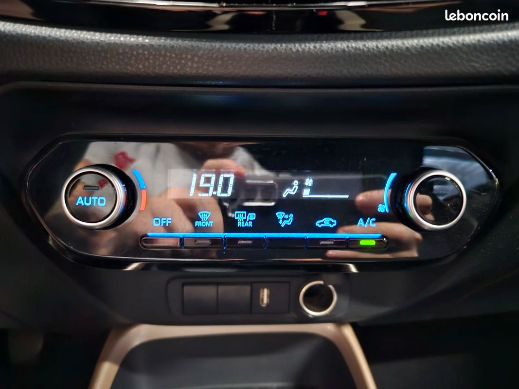 Toyota AYGO X Design 1.0 VVTi 12V 72 cv (image 29)