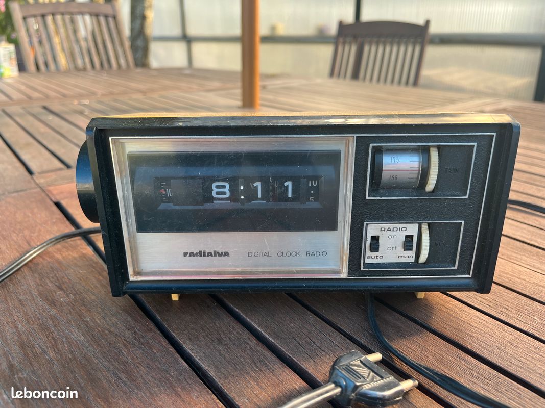 Radio-réveil Vintage Rowenta Desk Line – Noir – Avec Emplacement Photo – Neuf