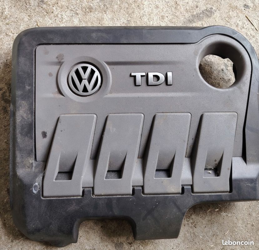 Cache / Couvercle Moteur VW Golf, Passat, Caddy, Touran 2.0 TDI (image 1)