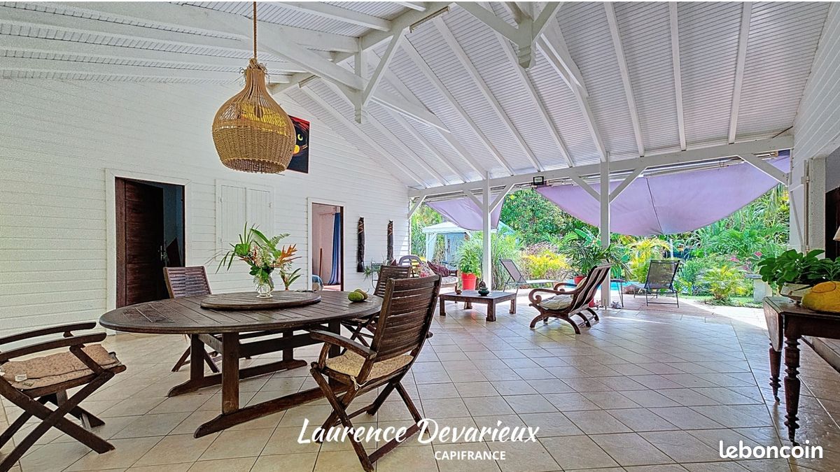 Maison 4 pièces 150 m² · à Saint-François · 150 m² · 499 000 €