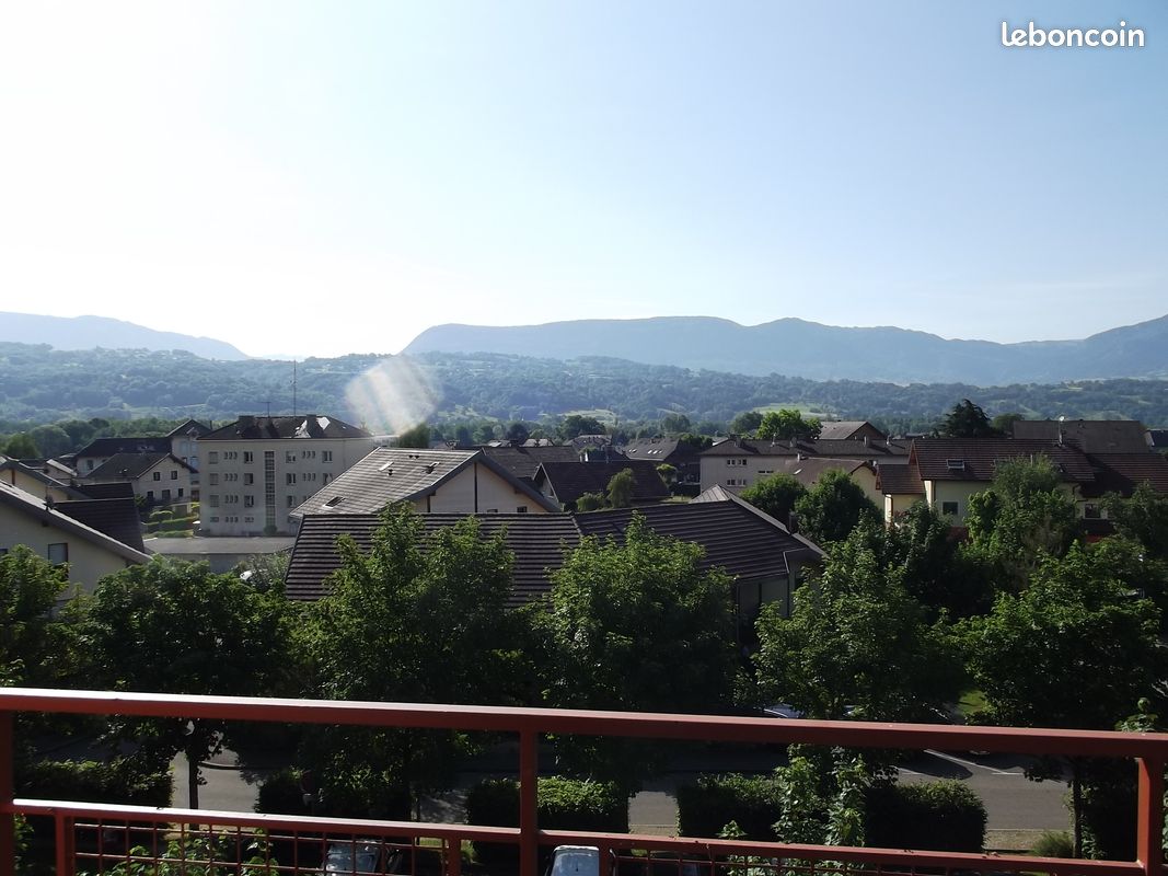 Parking 3 pièces 71 m² · à Entrelacs · 71 m² · 1 030 €/mois
