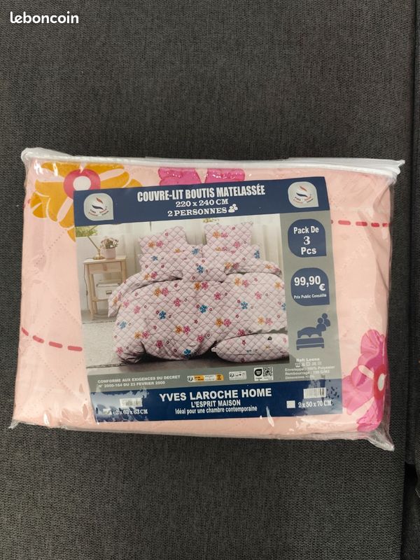 Couvre-lit - B-1-115 - 220x240cm - 2 Taies 65x65cm - Imprimé double face - Rose - Maison