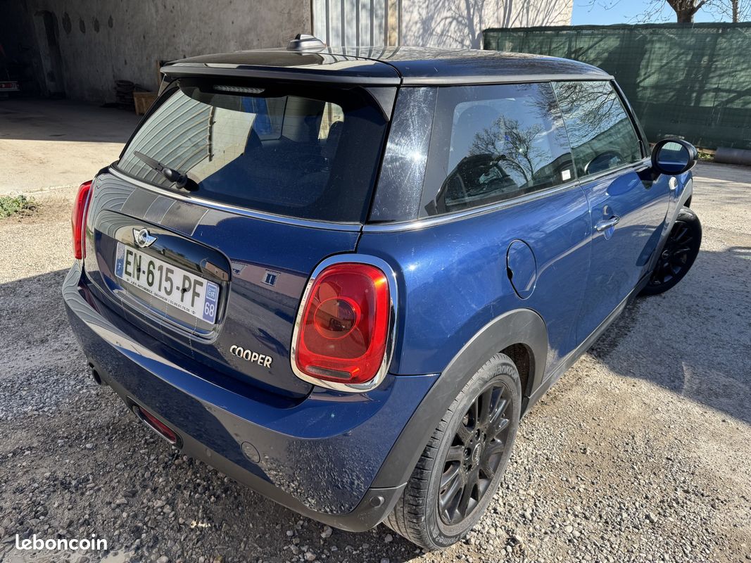 Mini Cooper 5 portes, 136 ch Finition BlackFriars, 7 cv (image 2)