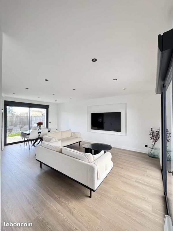 Maison 4 pièces 88 m² · à Saint-Laurent-d'Arce · 88 m² · 220 000 €