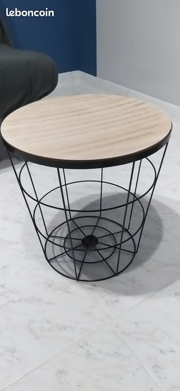 Table basse / table de nuit (image 1)