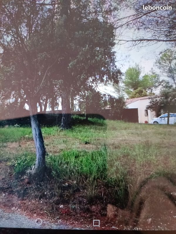 Terrain à bâtir de 1200 M2 Flassans sur issole 83340 · à Nanterre · 160 000 €