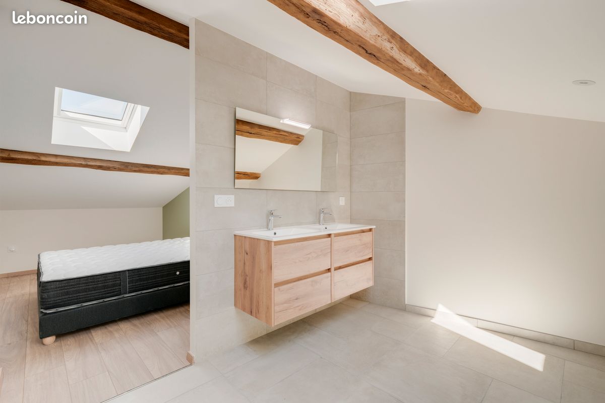 EXCLU – T2 duplex meublé de standing 65 m2 – Refait à NEUF (image 6)