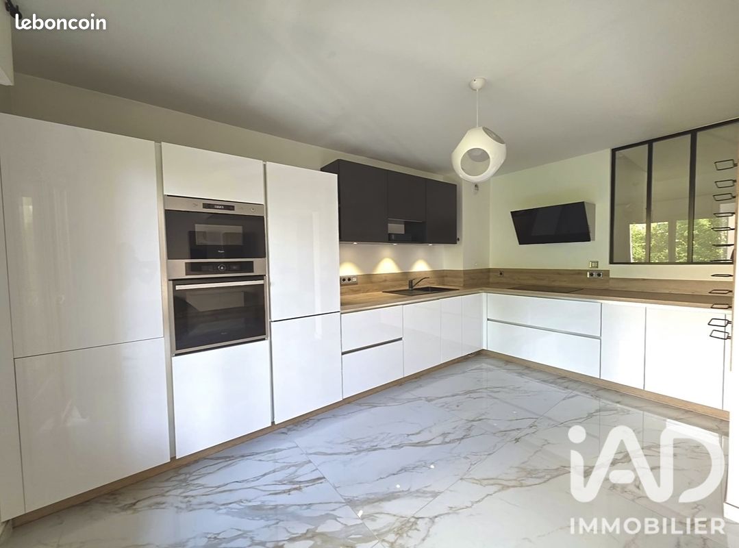 Appartement 6 pièces 138 m² · à Annecy · 138 m² · 790 000 €