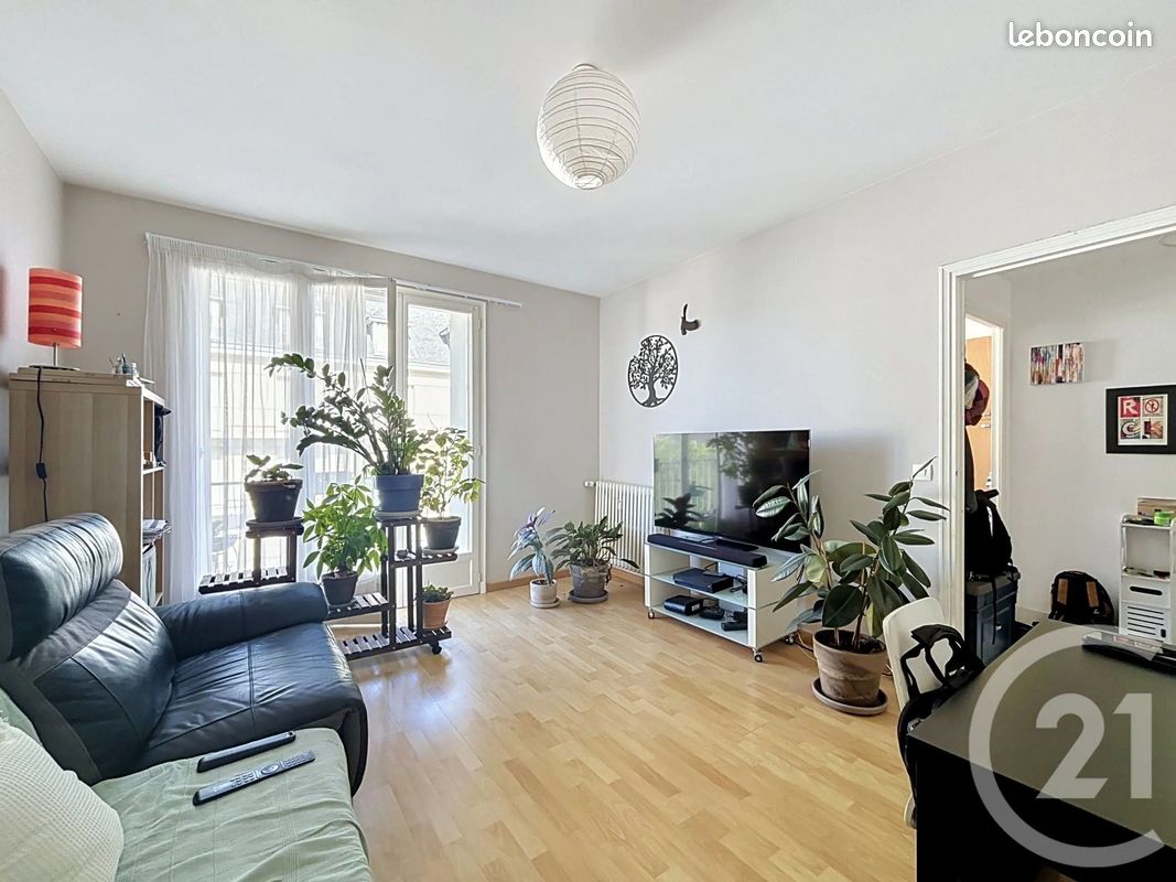 Parking 46 m² · à Tours · 45,9 m² · 140 000 €