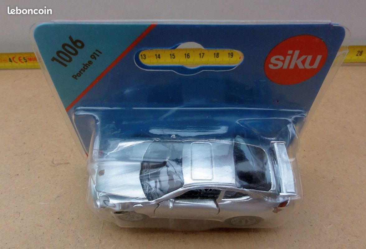 SIKU 1006 voiture Porsche 911 silver (image 4)