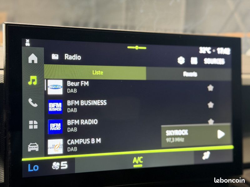 Dacia DUSTER 1.2 MILD HYBRID 130CH EXTREME 4X4 - 1ère main (image 23)
