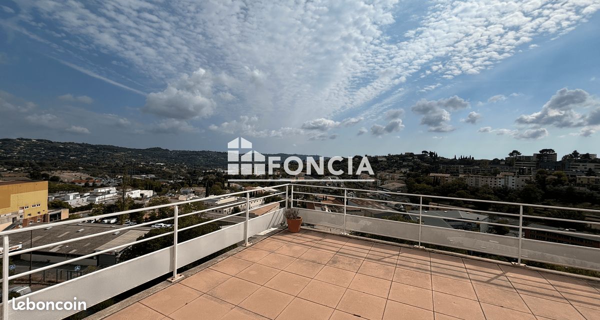 Appartement 3 pièces 81 m² · à Grasse · 81 m² · 1 190 €/mois