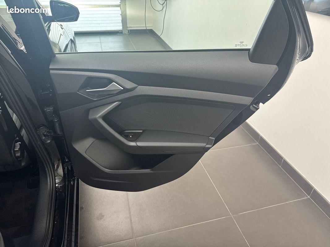 AUDI A1 Sportback 30 TFSI 116 ch S tronic 7 Design (image 29)