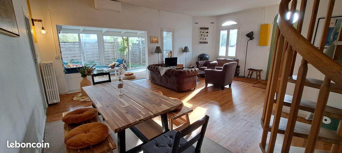 Maison 6 pièces 140 m² · à Talence · 140 m² · 2 150 €