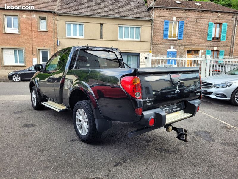 Mitsubishi L200 2.5 TD 178 CLUB CAB INTENSE (image 9)