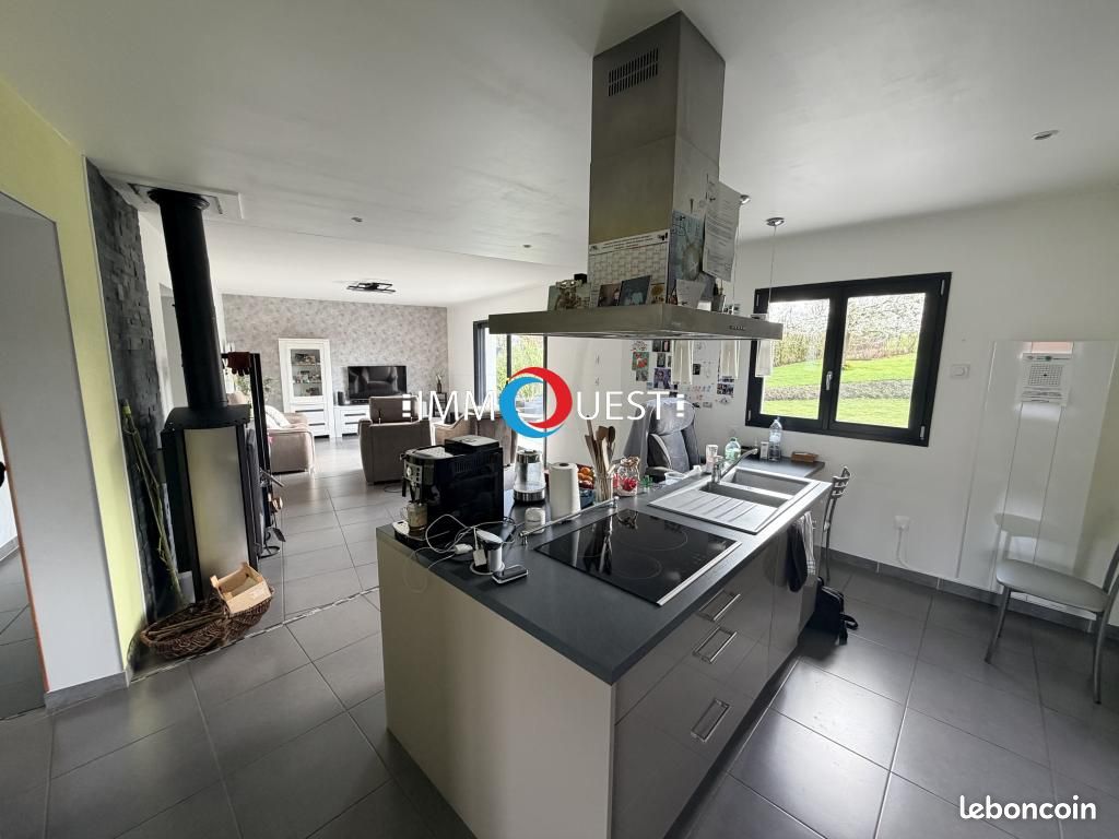 Maison 7 pièces 134 m² · à Bléquin · 134 m² · 296 800 €