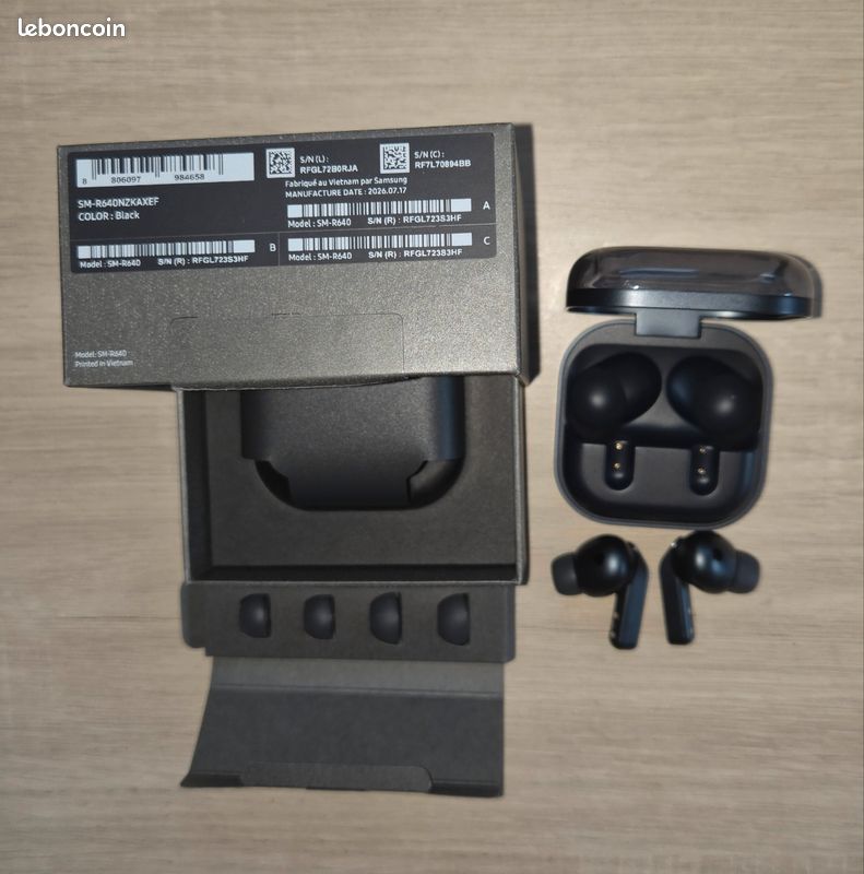 Samsung Galaxy Buds4 Pro Noir – Comme neufs – Utilisés 1 fois (image 1)