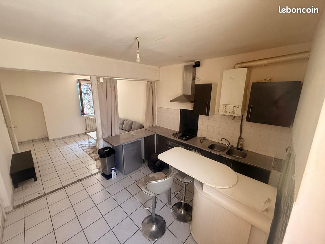 Appartement 2 pièces 48 m² · à Saint-Étienne · 48 m² · 470 €
